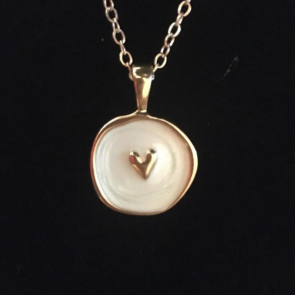 New! White Enamel Inlaid Heart Necklace. - Picture 4 of 6
